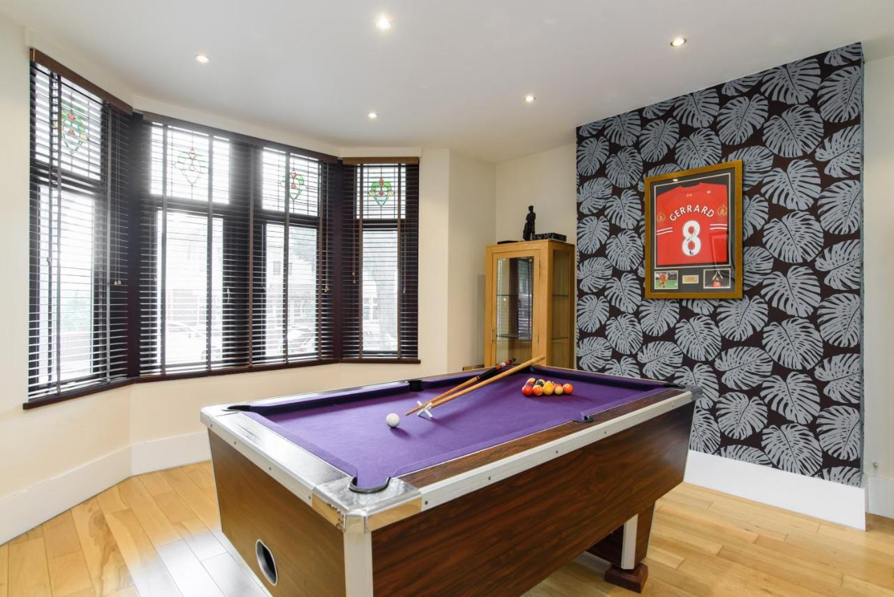 City Retreat, Spacious 4 Bed House, Games Room, Parking, Hot Tub & Bbq Cardiff Exterior photo